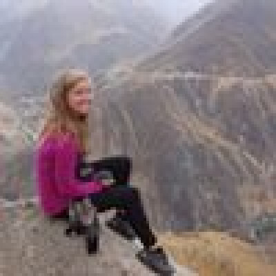 Laura zoekt een Kamer / Studio / Appartement in Den Haag