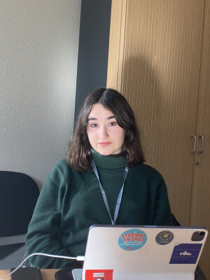 Nina  zoekt een Kamer in Den Haag