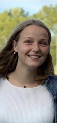 Fleur zoekt een Kamer / Studio / Appartement in Den Haag