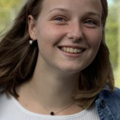 Fleur is looking for ::/str_naun(Room / Studio / Apartment)::\ in Den Haag