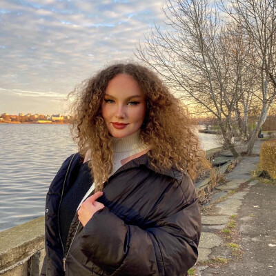 Ramona zoekt een Kamer / Studio / Appartement / Huurwoning in Den Haag