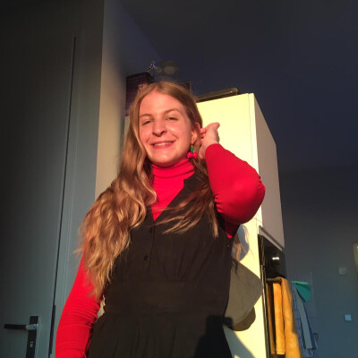 Svenja zoekt een Kamer / Studio / Appartement in Den Haag