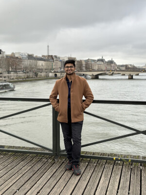 Chirag zoekt een Kamer / Studio in Den Haag