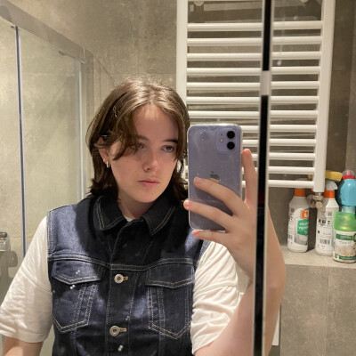 Léa zoekt een Kamer / Studio / Appartement / Huurwoning in Den Haag