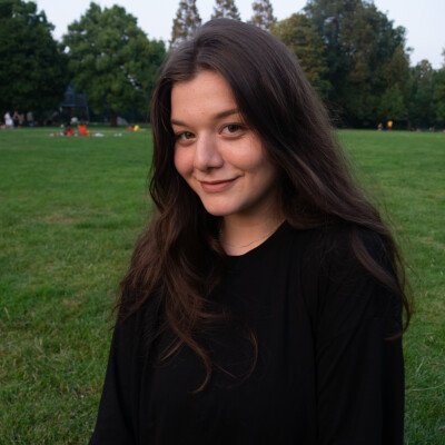 Emily  is looking for a Room / Studio / Apartment / Rental Property in Den Haag