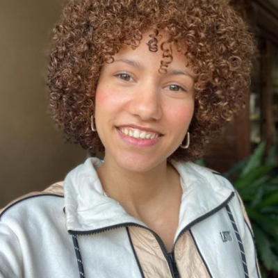 Dewi  zoekt een Studio in Den Haag